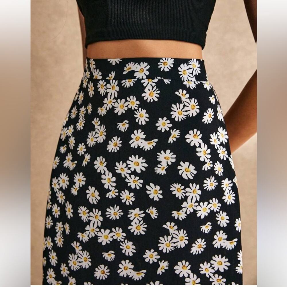 Daisy Black Skirt